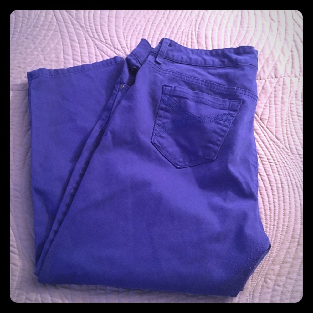 Blue crop jeans